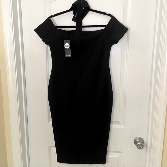Boohoo Dresses & Skirts - Boohoo Black Dress with Choker Neckline